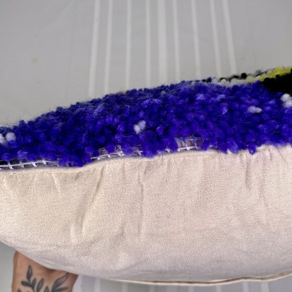 Vintage Latch Hook Shag Christmas Pillow Snowman with Scarf Winter 16” Holiday - Picture 6 of 7